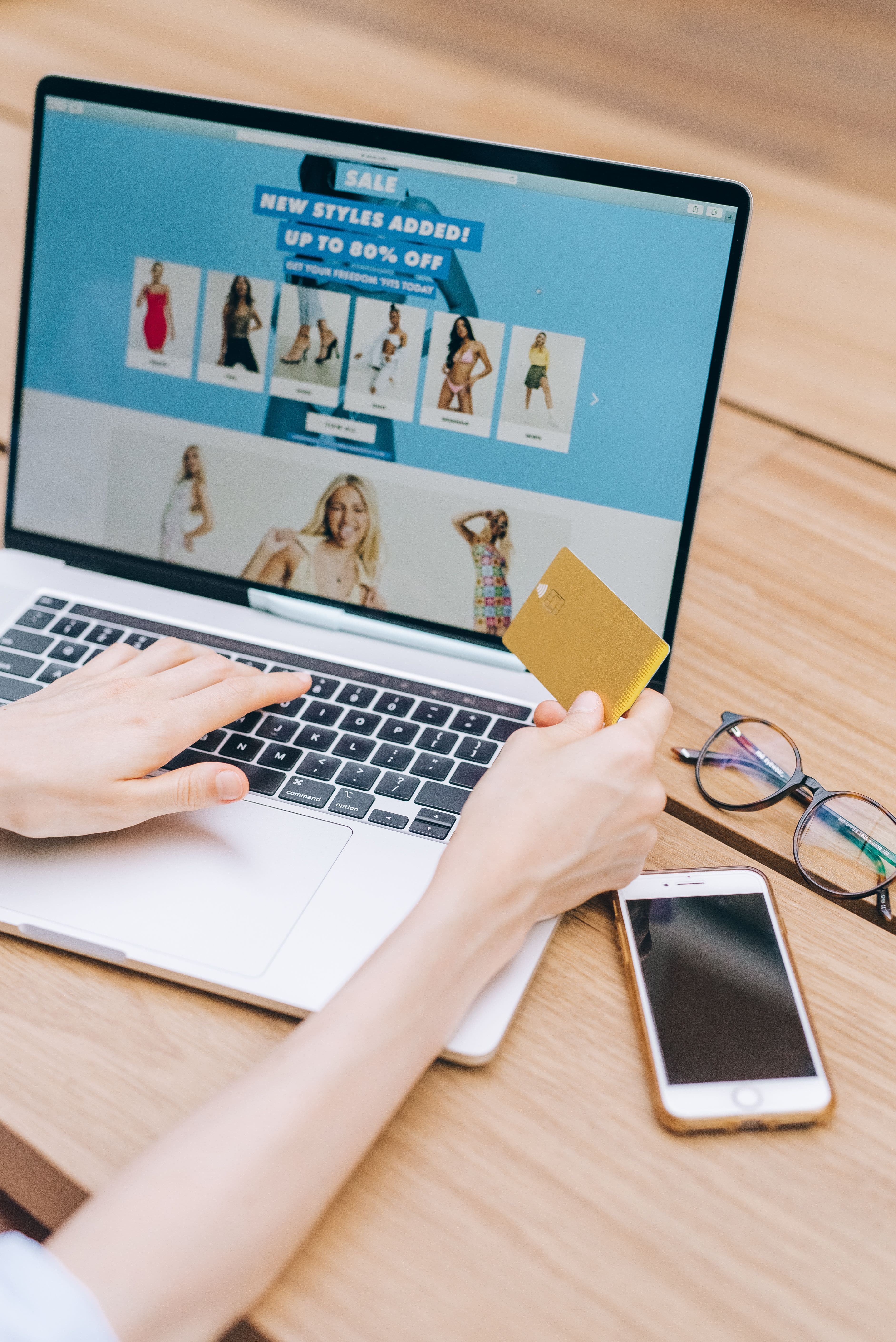Online marketplace checkout with credit card